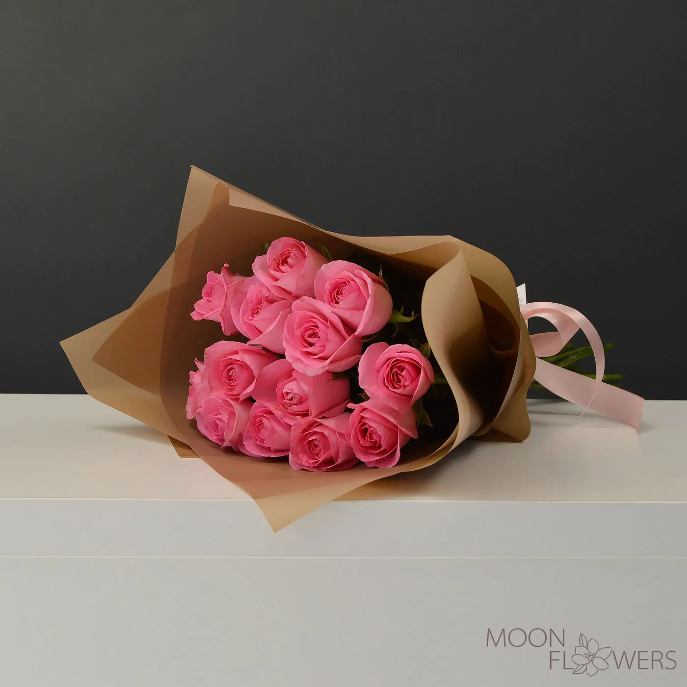 Buchet din 13 trandafiri roz