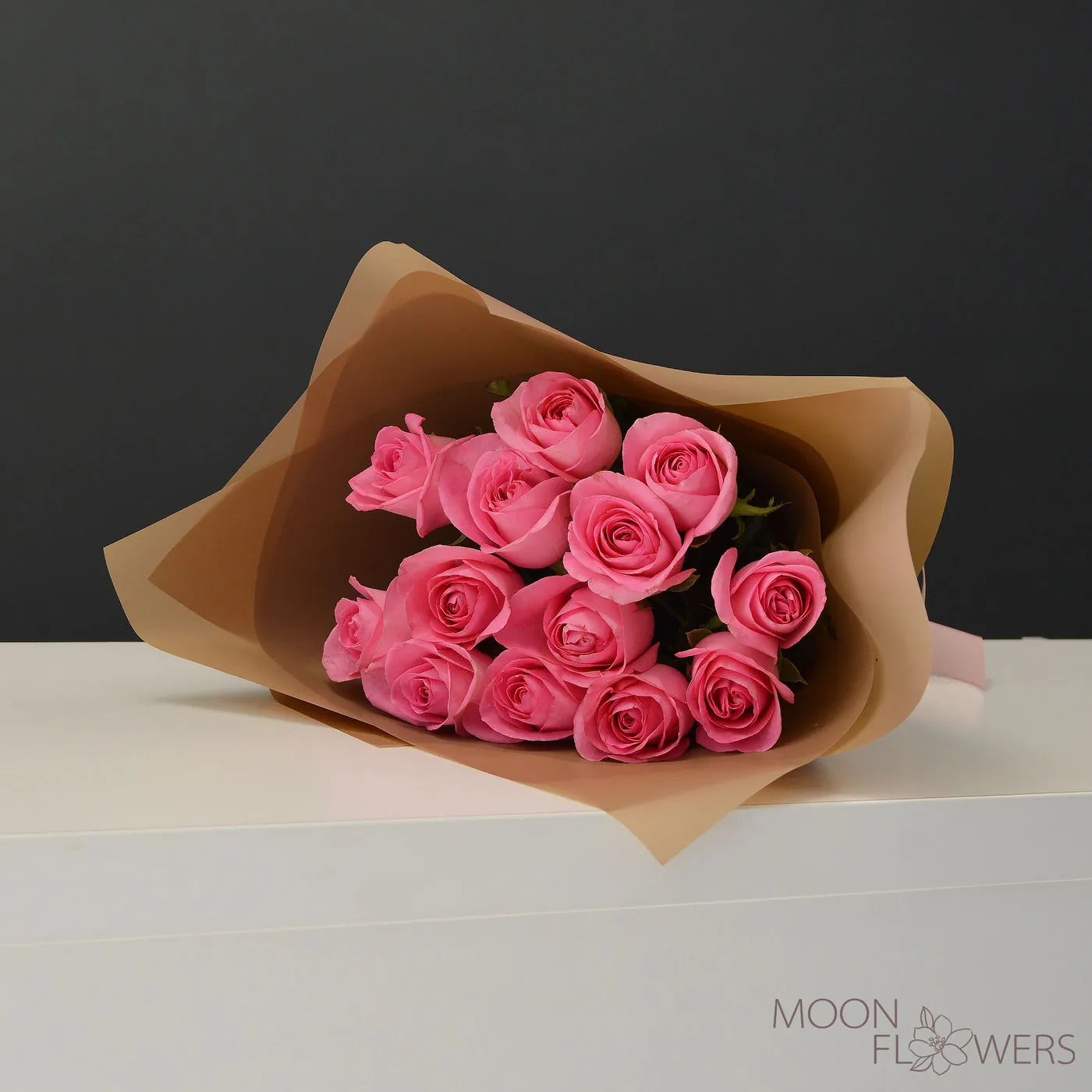 Buchet din 13 trandafiri roz