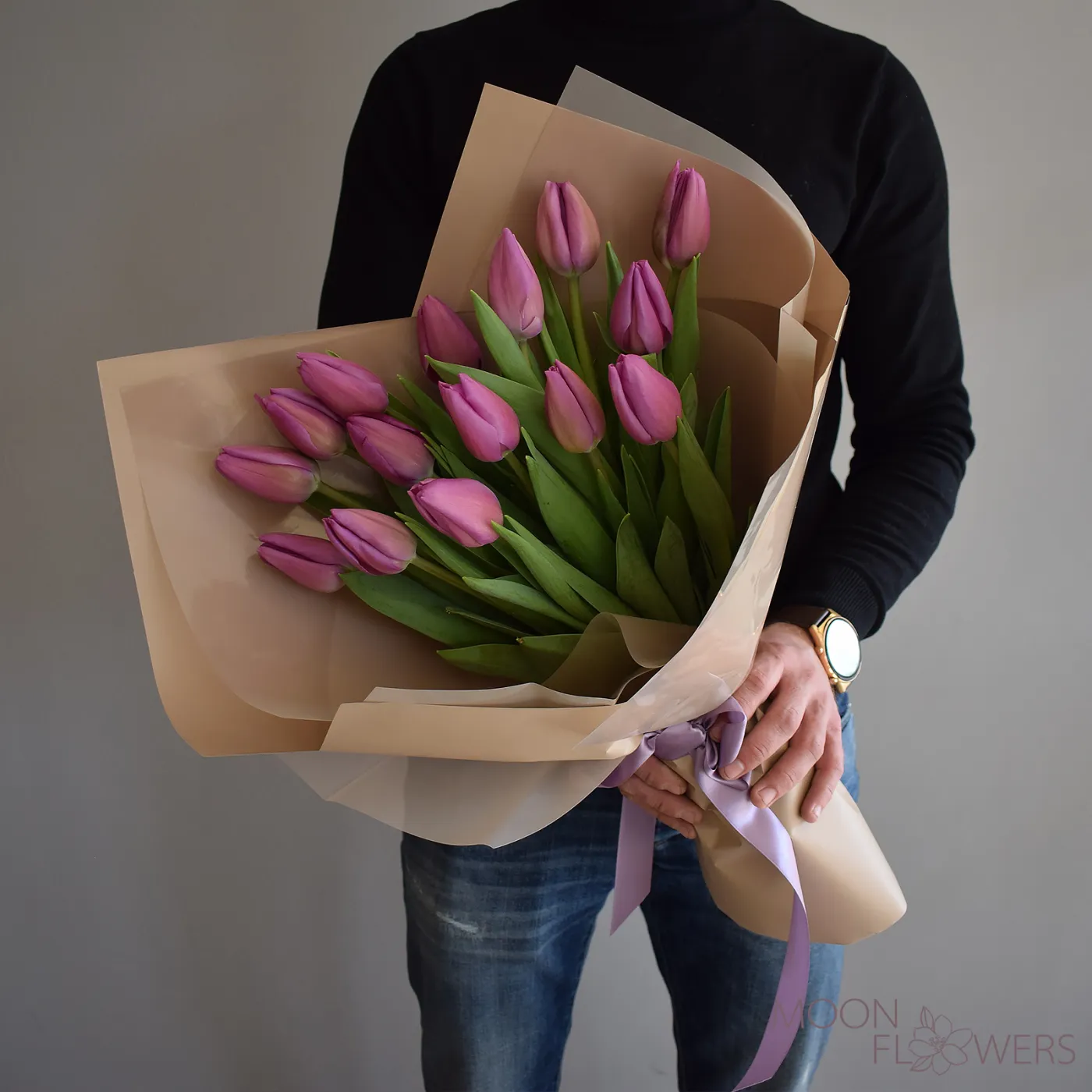 Buchet din 15 lalele violet