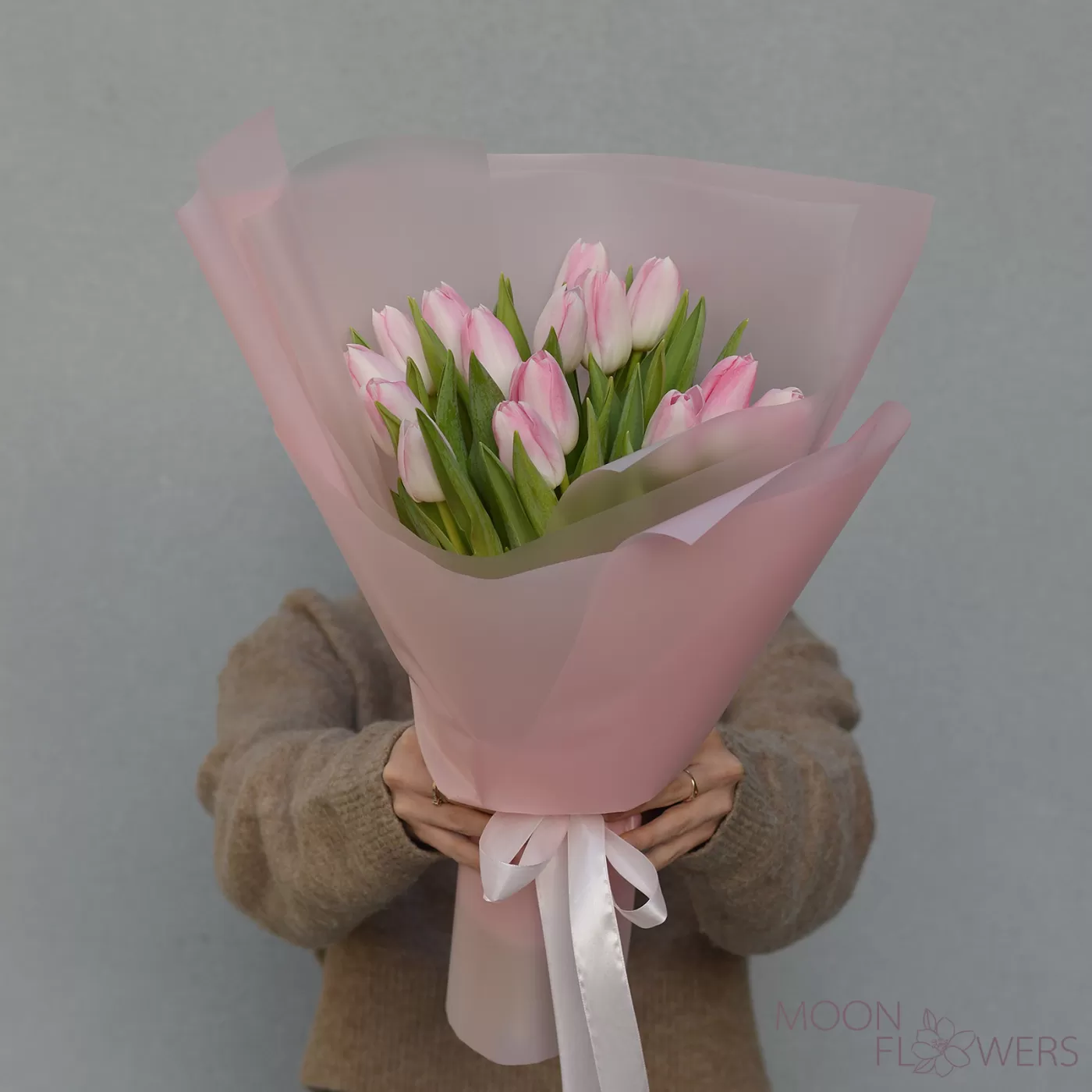 Bouquet of 15 pink Dutch tulips