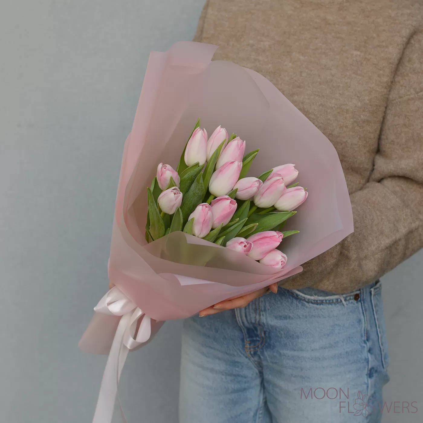 Bouquet of 15 pink Dutch tulips