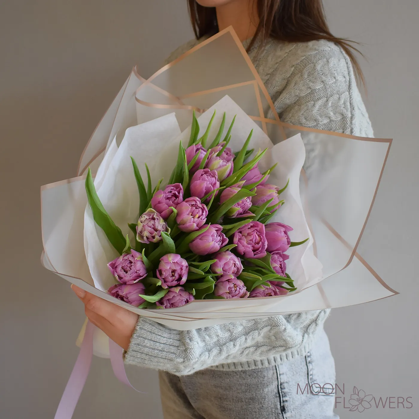 Bouquet of 21 light violet peony tulips