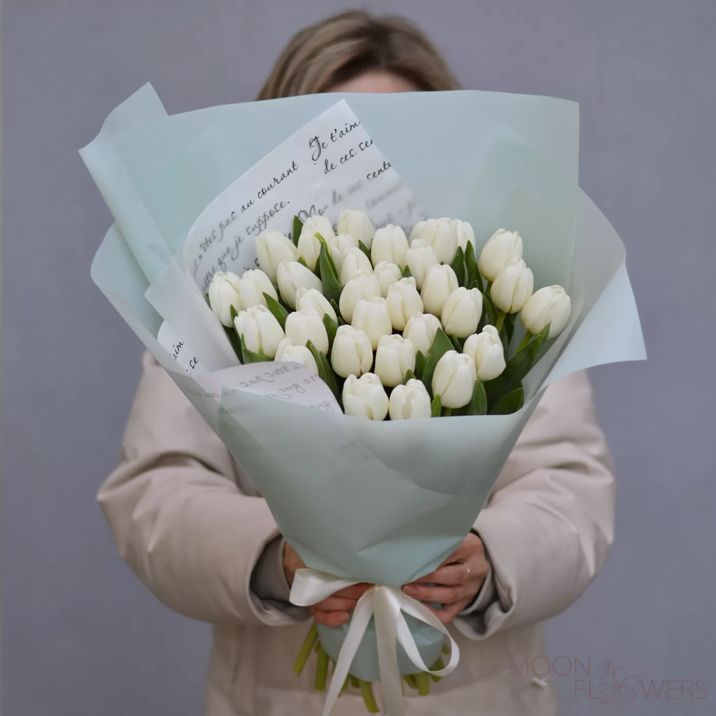 Bouquet of 35 white Dutch tulips