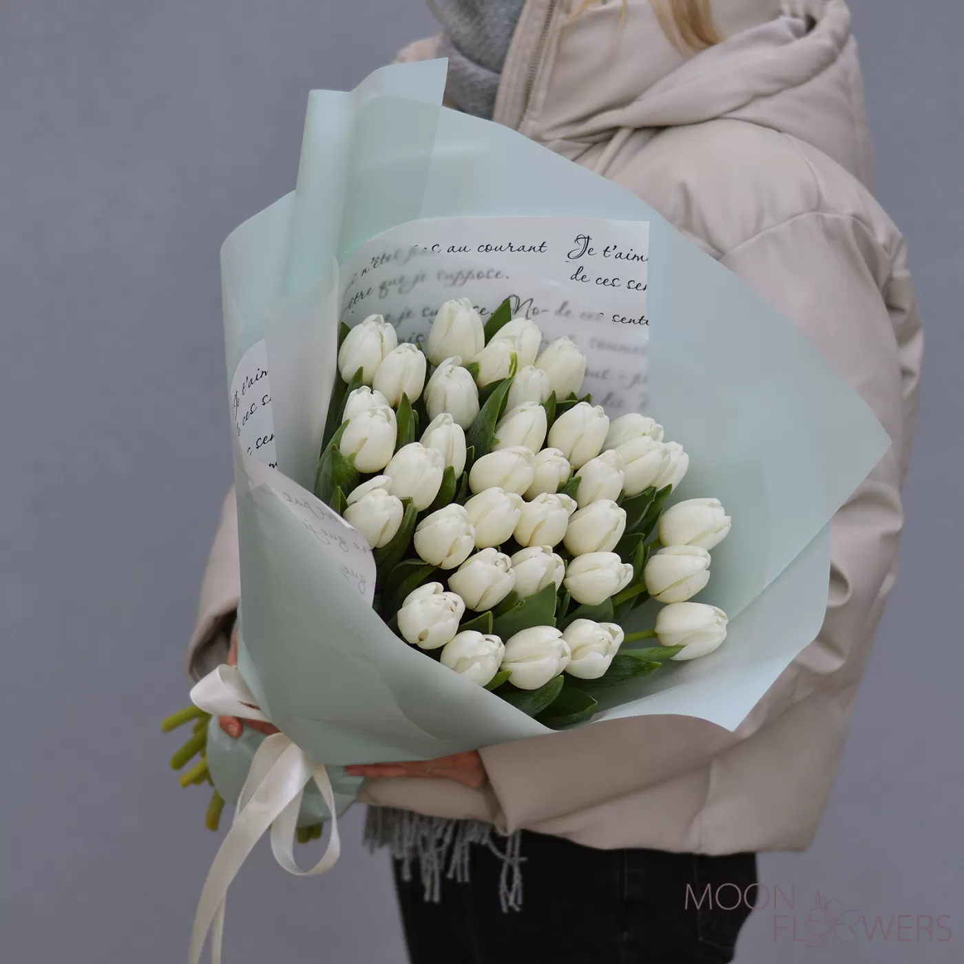 Bouquet of 35 white Dutch tulips