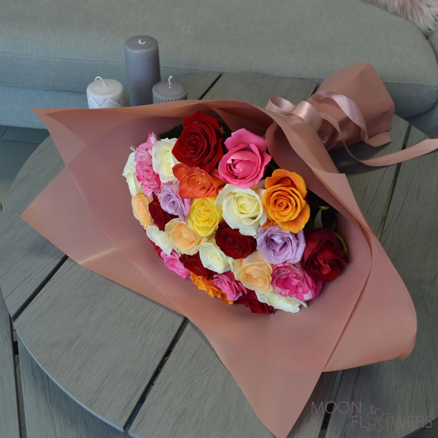 Bouquet of 25 multi-colored roses
