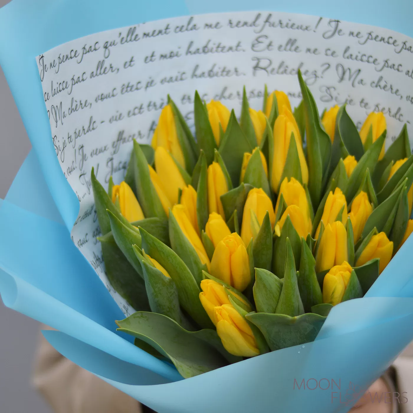 Bouquet of 35 yellow tulips