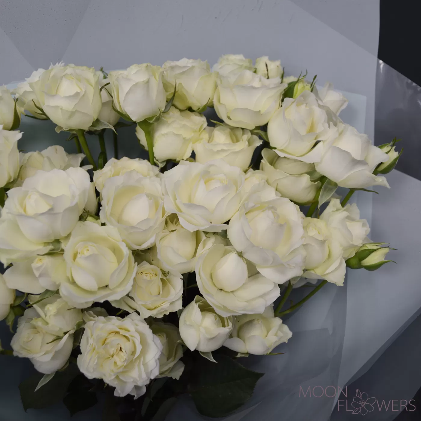 Bouquet of white spray roses