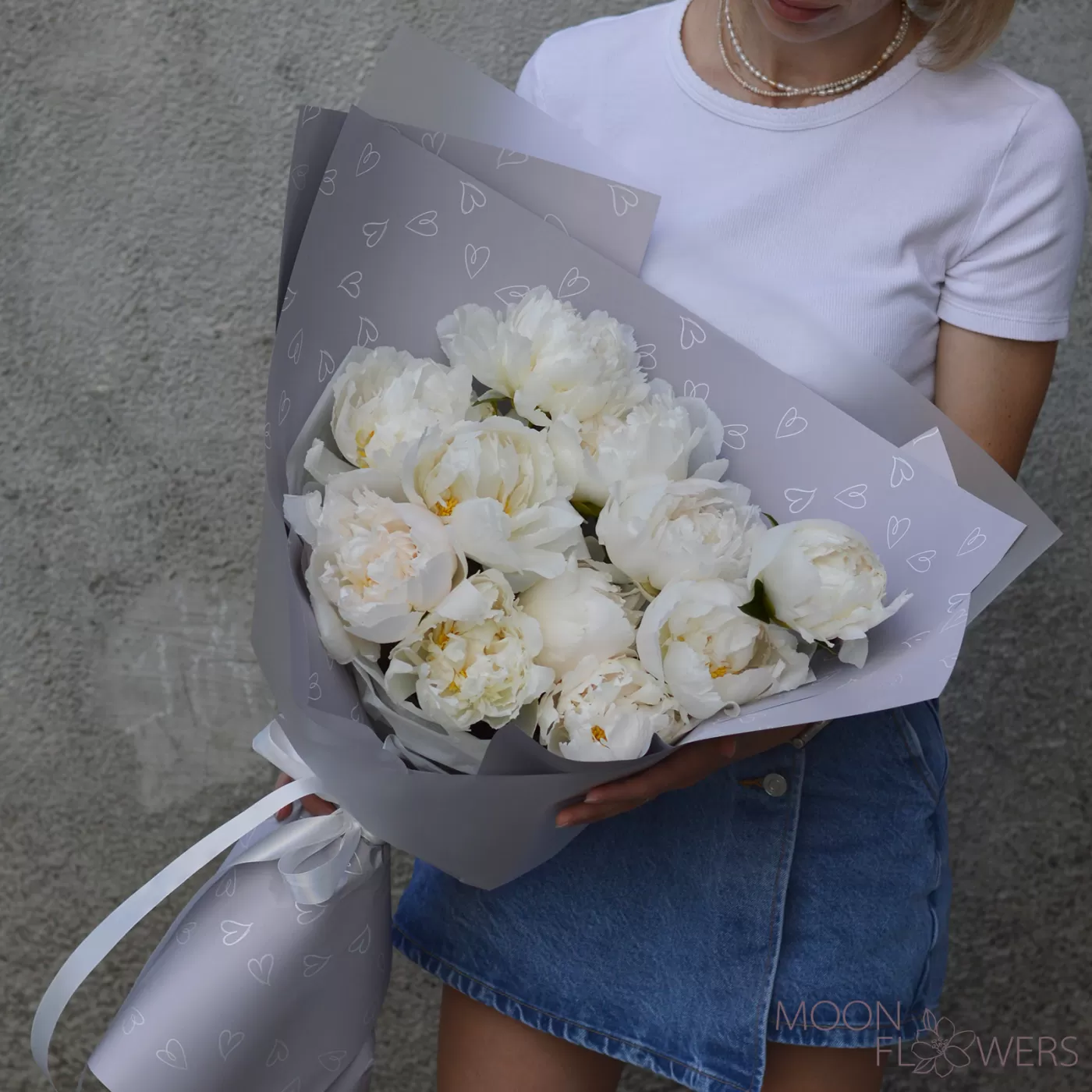 Bouquet of white Dutch peonies