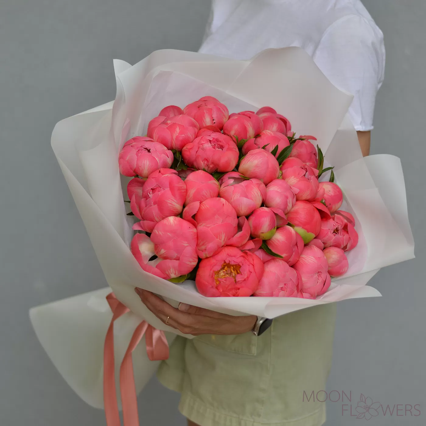 Букет из коралловых пионов (L)
