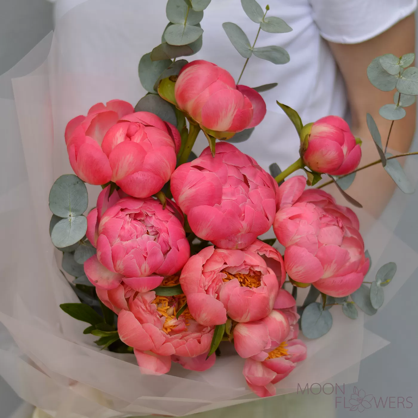 Букет из коралловых пионов (S)