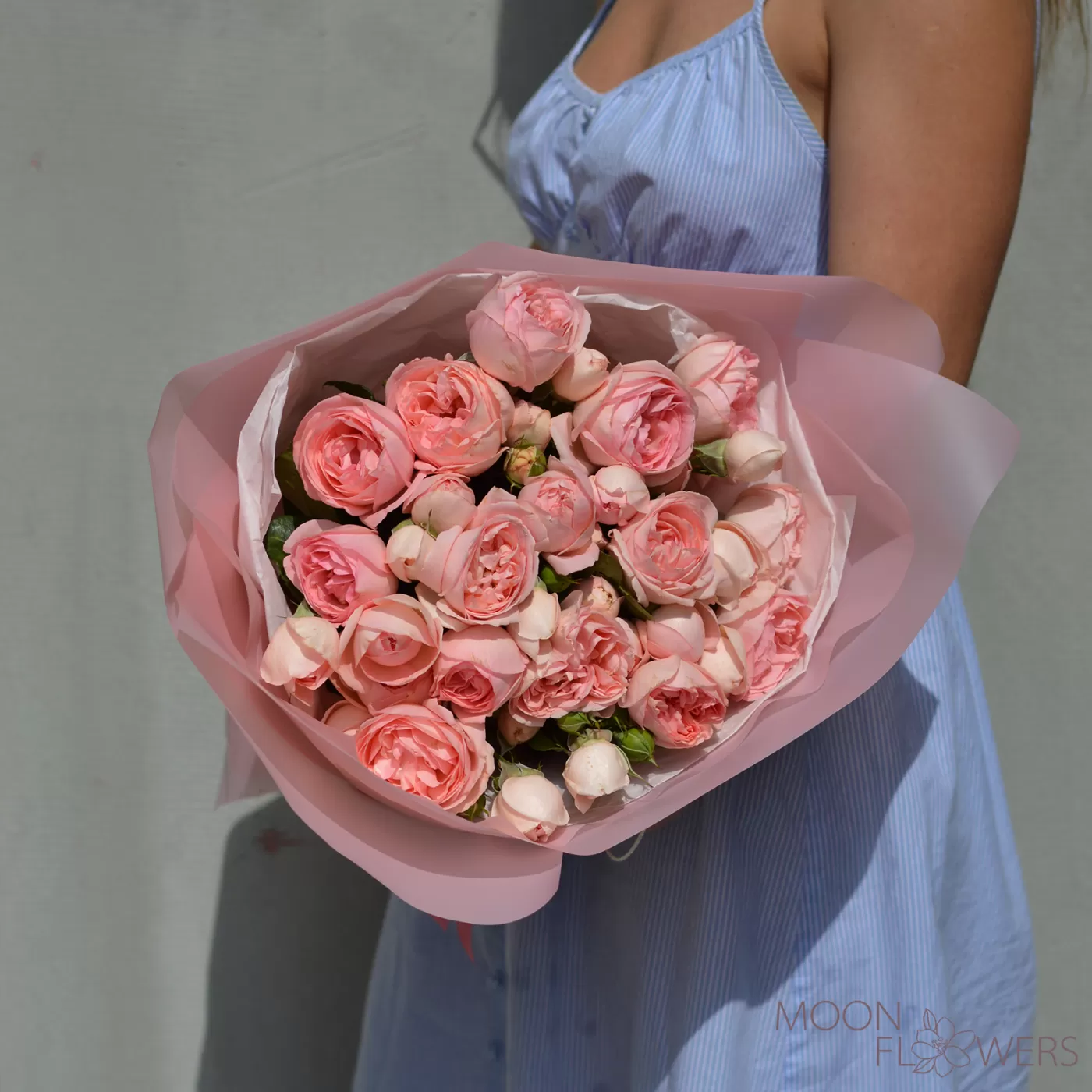 Bouquet of pink peony roses (M)