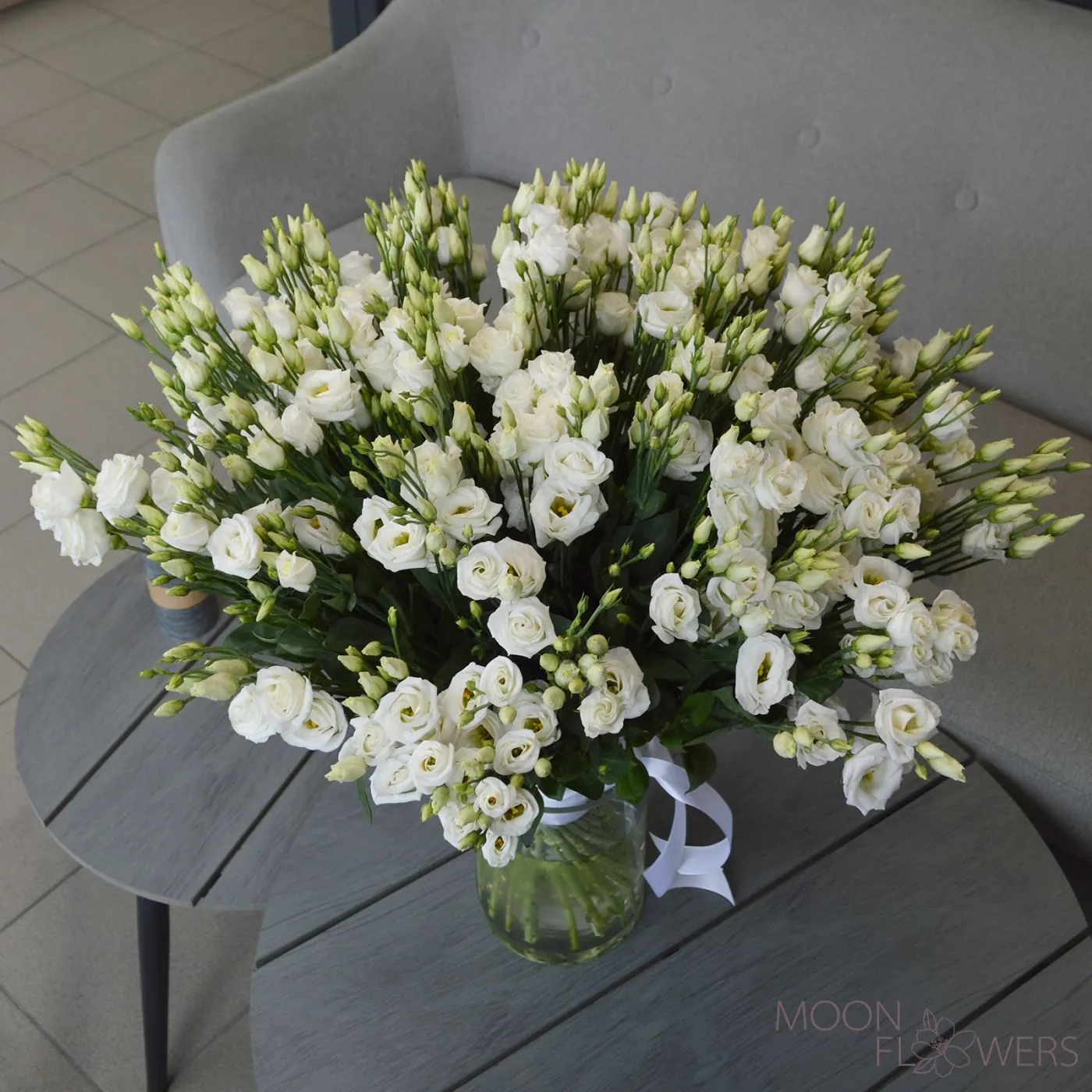 Eustoma albă