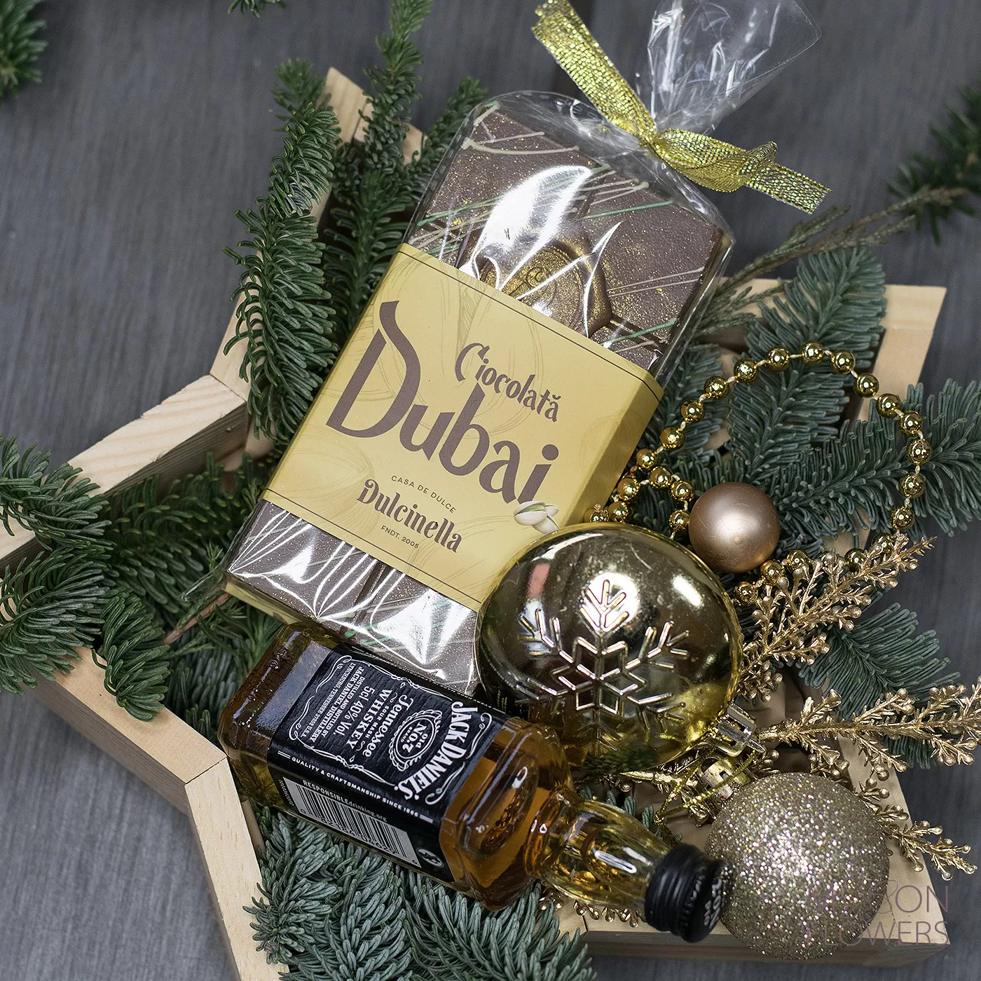 Gift composition with Dubai chocolate and Jack Daniel's