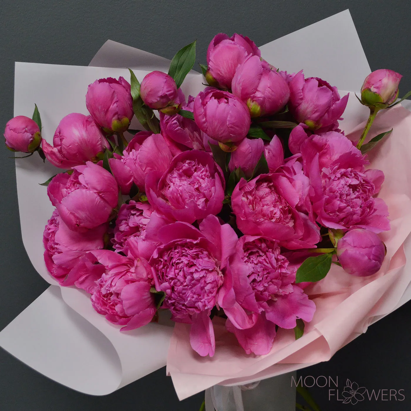Bouquet of 21 pink peonies