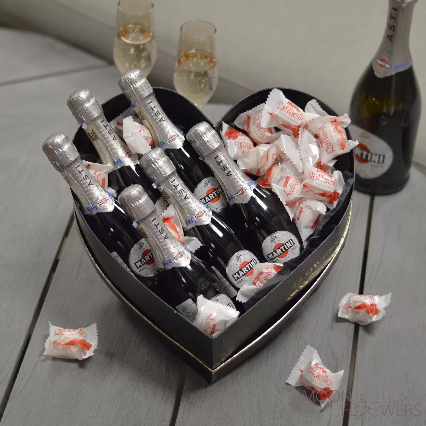 Inimă cu Asti Martini mini și Raffaello (L)